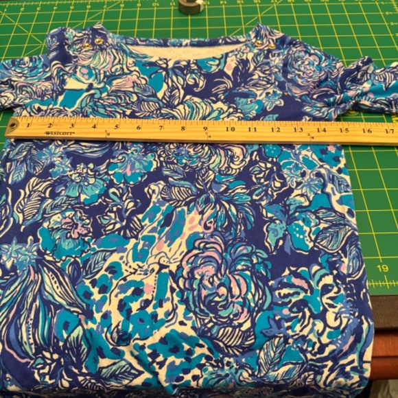 Lilly Pulitzer half sleeve shirt - Picture 5 of 5